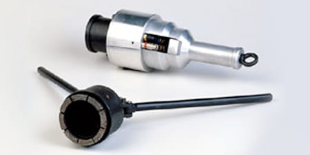 Tool for crimping cap seals